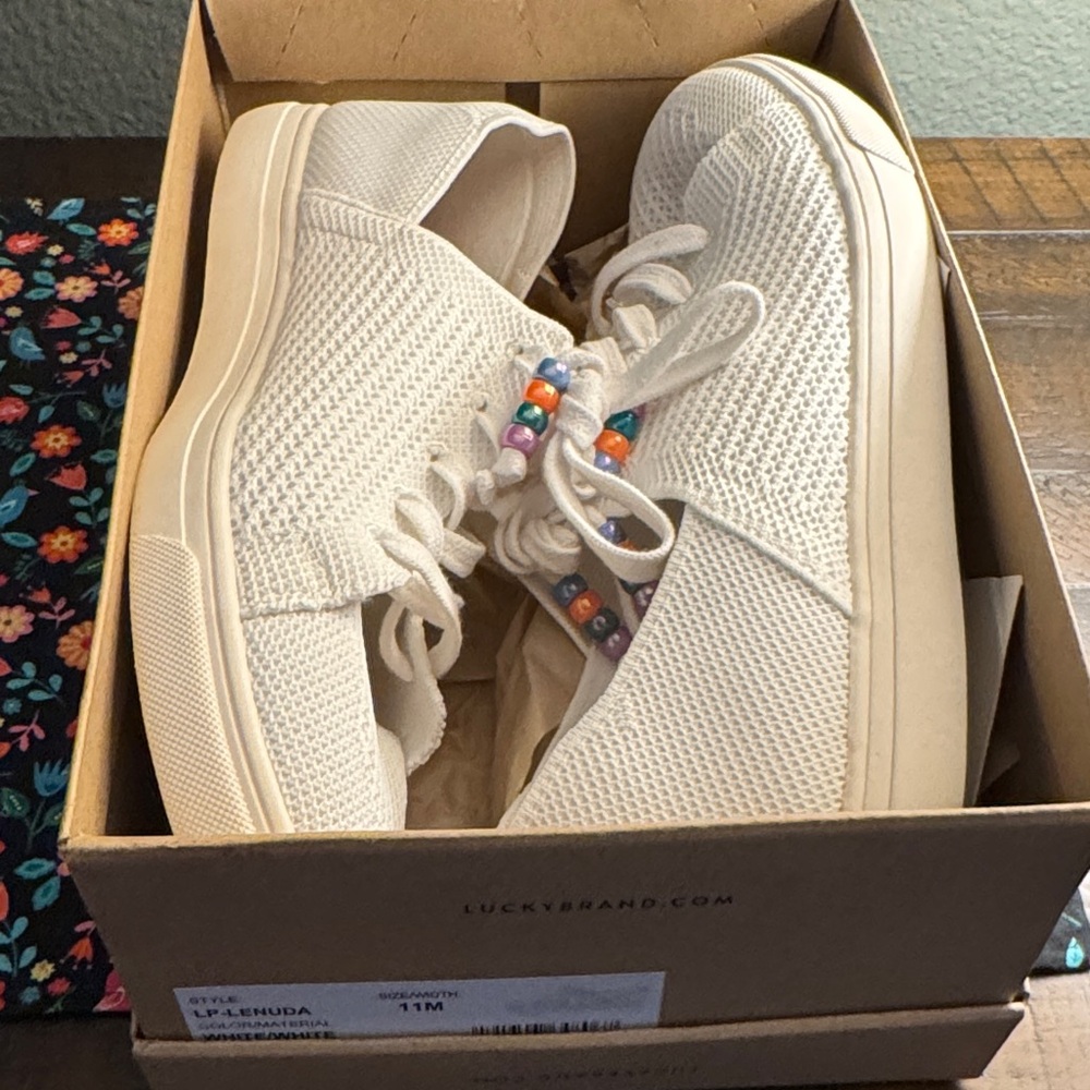 Lucky Brand White Slip on Sneakers NeW